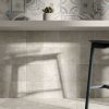 pietra-del-sud_hvid_20x20_miljo